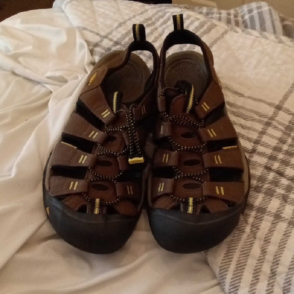 Keen Newport H2 Hiking Sandals